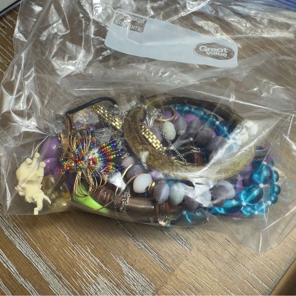 Jewelry Lot - Picture 12 of 16